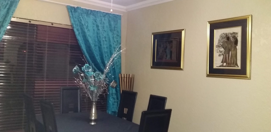 4 Bedroom Property for Sale in La Hoff North West